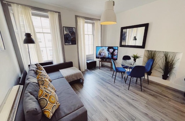Newcastle City Centre, Two Bedroom, Sleeps 6