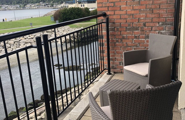 Appartement en bord de mer à Newcastle avec WiFi et parking
