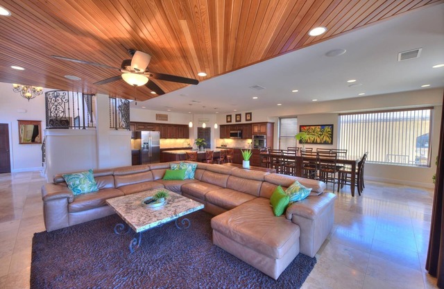 Newer Luxury Home - Apportez votre bateau!