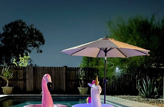 Newer, Modern 3BR Home w/Amazing Pool, & Backyard Retreat / Central AC and Heat