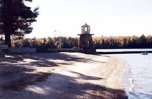 Nouvelle plage privée du secteur riverain du lac pour 4 personnes