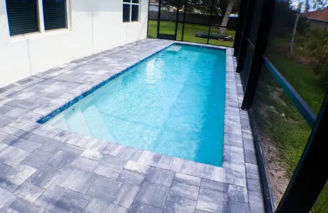 Newley Built/Heated Pool/Pet Friendly/Close to Beach