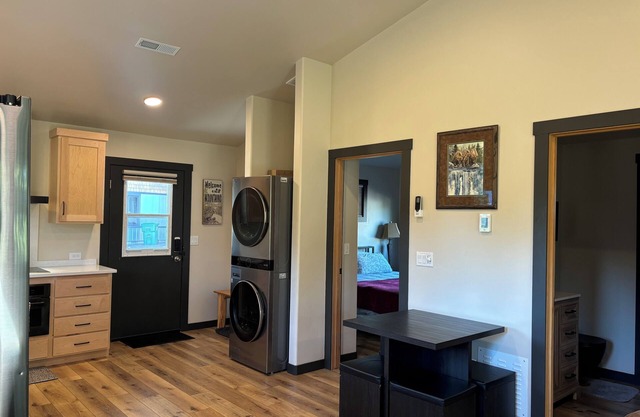 Newly built 2-bedroom cottage close to downtown McCall and outdoor activities