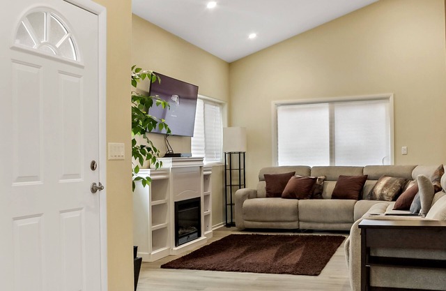 Newly built back house (ADU) Completely detached.