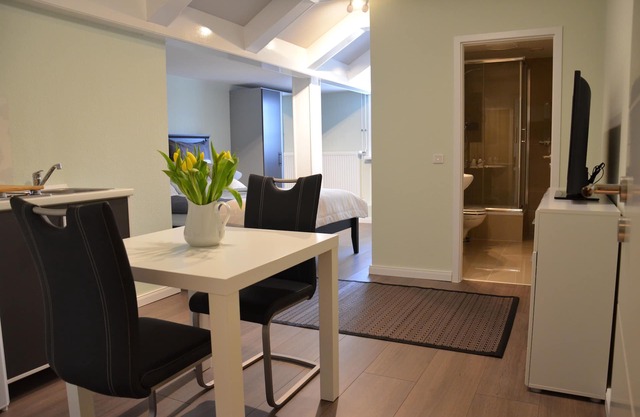 Nouvellement construit appartement de vacances dans un style campagnard moderne. trajet de cycle de 10 min de la plage