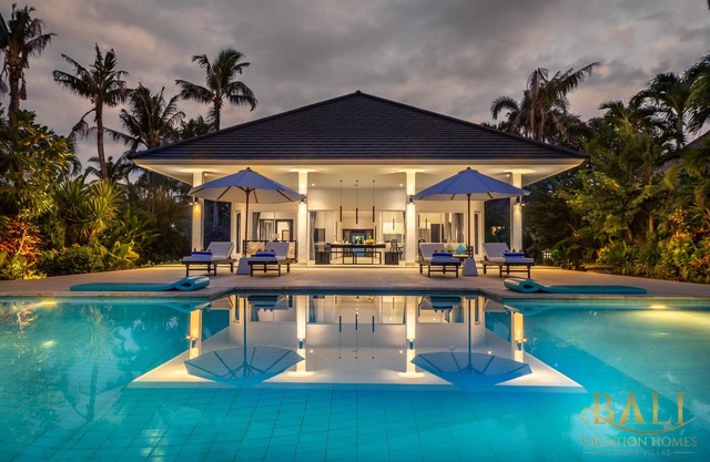 Nouveau à louer: Holiday Beachfront Villa Lovina Beach, petit déjeuner GRATUIT!