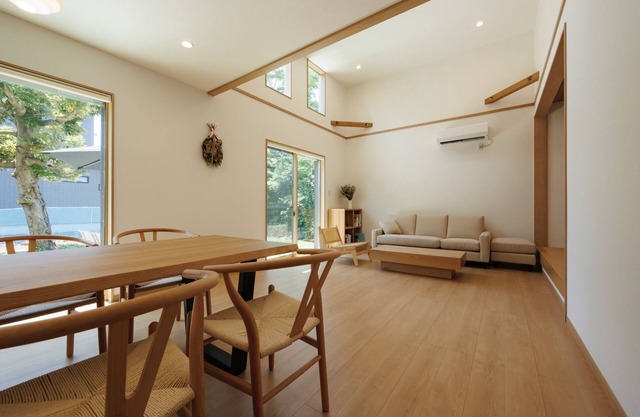 Newly built natural and stylish Villa Natural Q / Ito Shizuoka