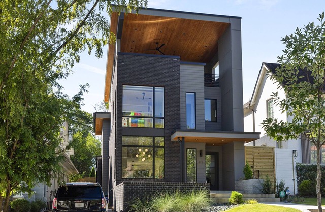 Newly Built, Upscale Apartment in Midtown Atlanta in Beautiful Neighborhood