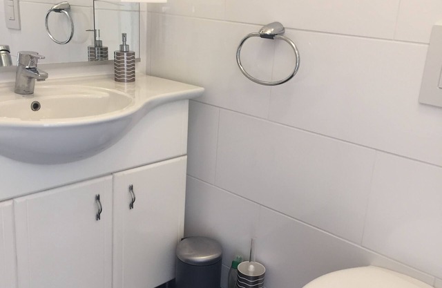 Nouvellement conçu appartement dans un environnement calme - courtes distances à la WCCB
