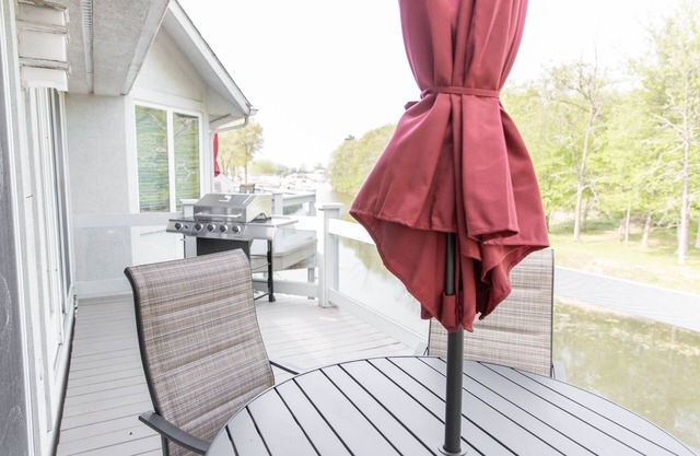Newly Listed 3 Bedroom River Front Townhouse Unit 3