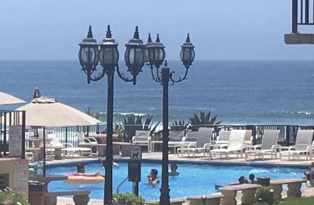 Beach Front Condo # 1 Lieu # 103