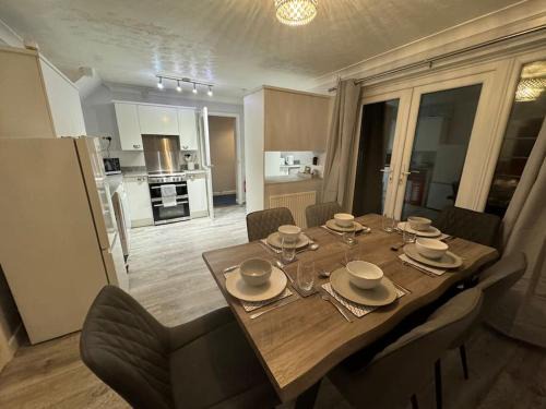 Newly refurbished 4 bed house