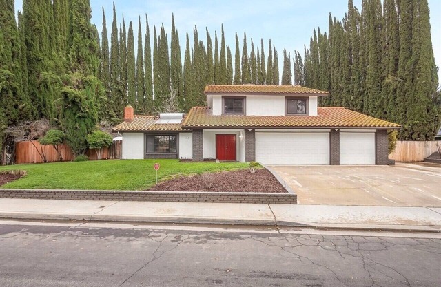 Newly remodeled 4 bed 3 bathroom home near Yosemite & Kings Canyon national park