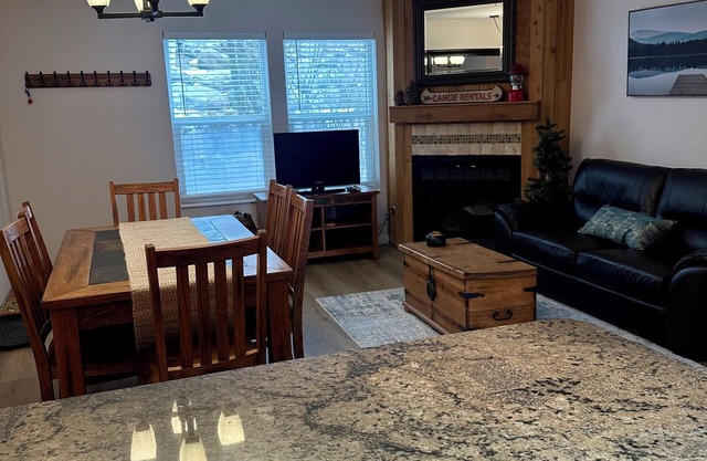Récemment rénové! Meilleure unité de Wolf Lodge! La saison de ski est arrivée! 2 chambres, 2 salles de bain