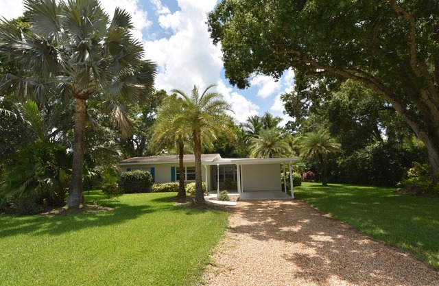 Confortable, confortable, relaxant 3 chambres, 2 salles de bain maison de vacances non loin de la plage !!!