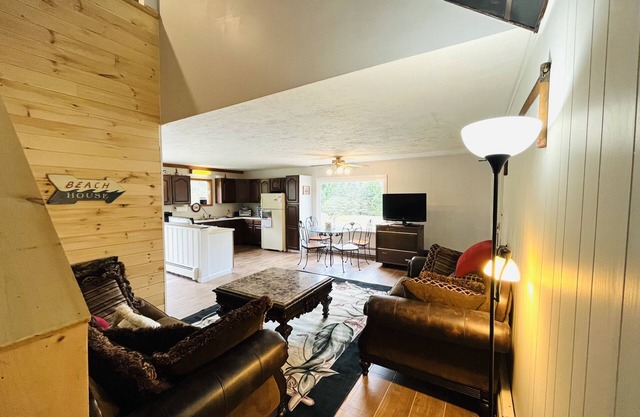 Newly Remodeled home with Class A Trout Stream