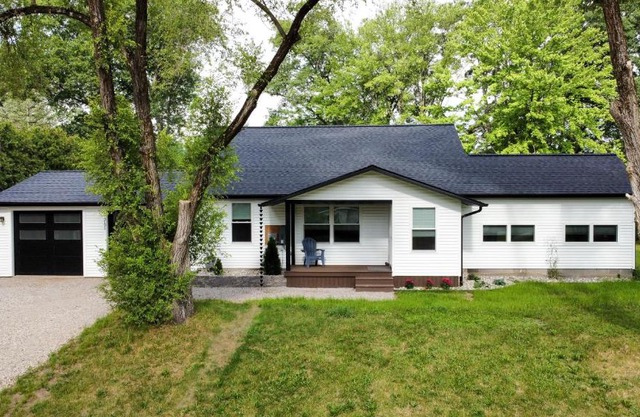 ✵ Newly Remodeled Lovely 4BDR Retreat ➠ 3191