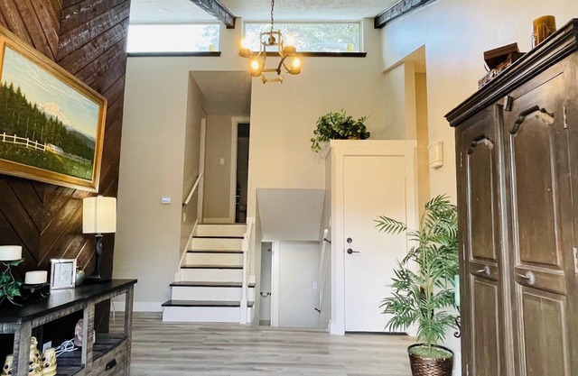 Newly remolded entire home near 4 world-class ski resorts