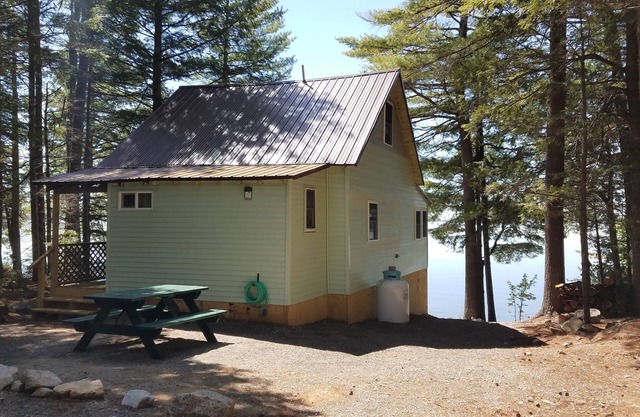 Camp récemment rénové sur West Grand Lake dans le Grand Lake Stream Maine