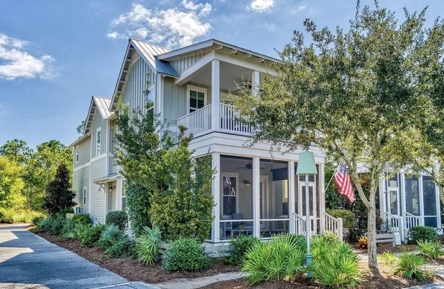 Newly Renovated Watercolor Home!