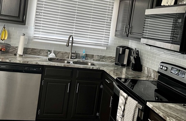 Newly Renovated 3 Bedroom Beautiful Home!!!