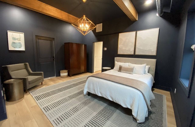 Newly renovated 1 bedroom **excellent location**