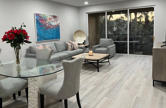 Newly Renovated 2 bed / 2 bath in Pelican Sound