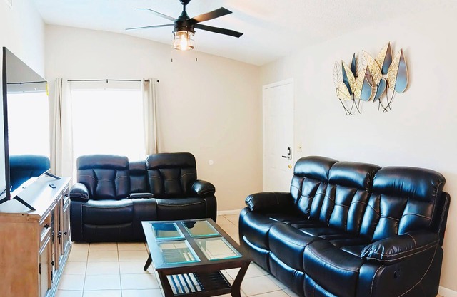 Newly Renovated 2BR 2Bath Apartment Cozy and Quiet