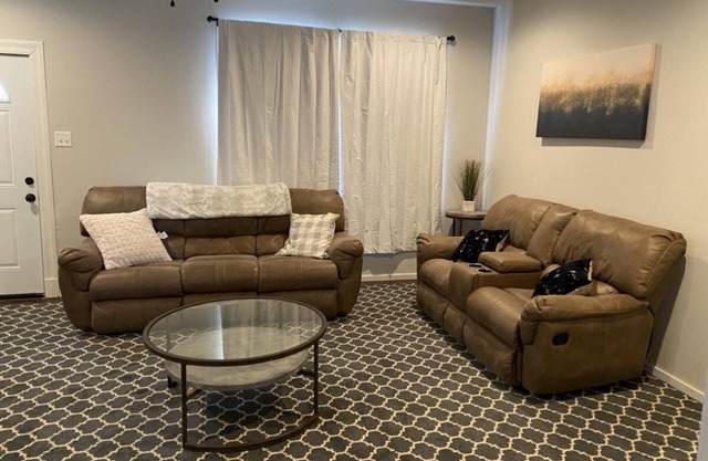 Newly renovated 3BR home located minutes away from LSU, downtown, and I-10/I-12
