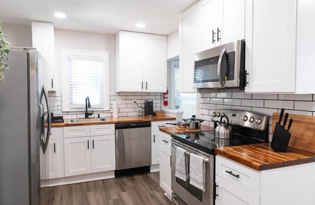Newly Renovated 3BR with Private Yard and Parking!