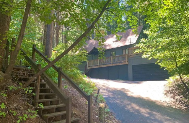 Newly Renovated A Frame Chalet
