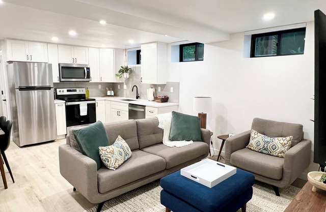 Brand New, AC, Walkable, Central Downtown Bothell