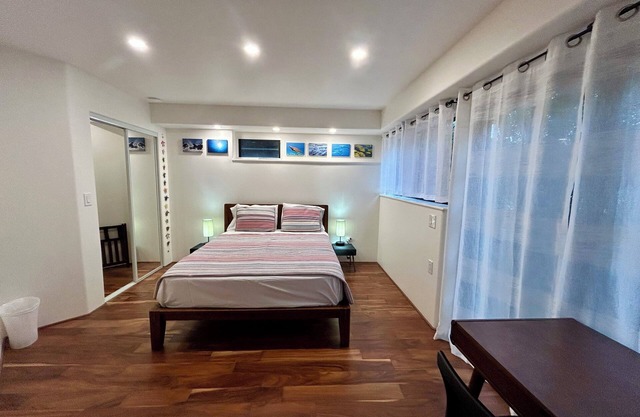 Newly renovated air-conditioned studio in a gated community near Kona