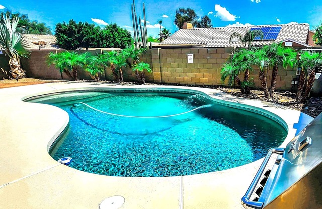 Newly renovated and upscale property neighboring Desert Ridge and Scottsdale!