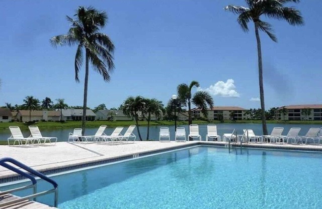 Newly Renovated and Near Beaches Cinnamon Cove Gated Community
