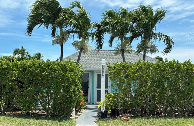 New listing - Sandy Feet Retreat! Relaxing villa on Treasure Cay Beach.