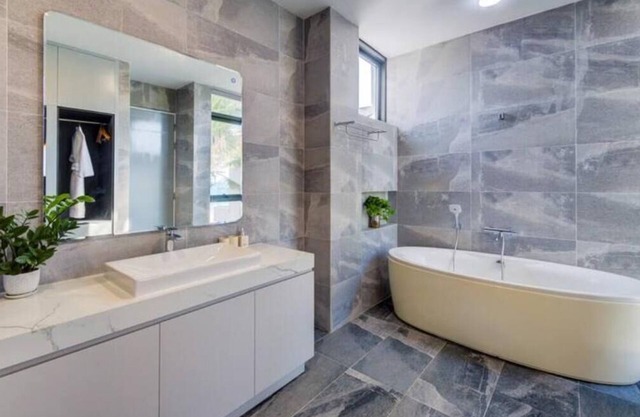 Newly Renovated Beachfront Villa