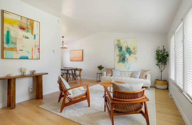 Newly Renovated, Charming & Spacious Home w/Garage, hosted by DenverStays