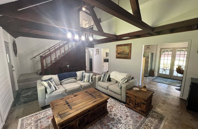 Cozy Coastal Cabin Near Golf, Fishing & Beaches – Salty Greens