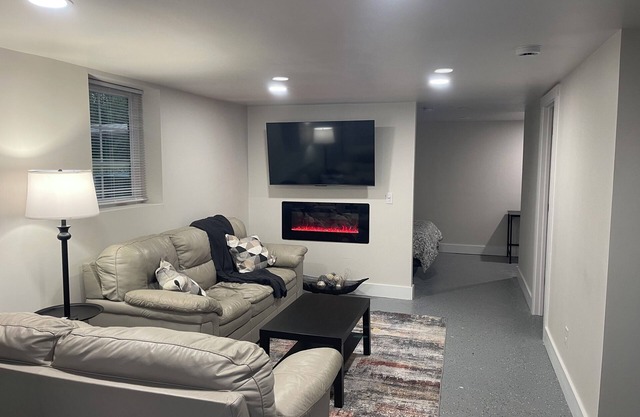 NEWLY RENOVATED COZY RIVERSIDE UNIT WITH BBQ