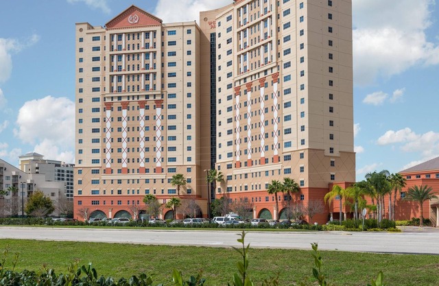 Family-Friendly Villa w/ WiFi Available, Free Theme Park Shuttle & Resort Pool