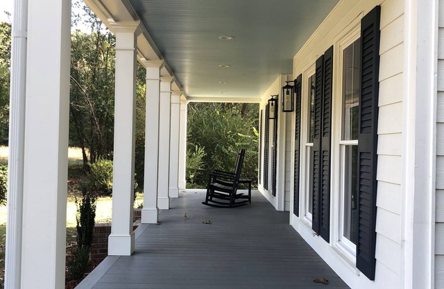 Newly Renovated Farm House w/ pool, exercise equipment, quiet neighborhood, etc