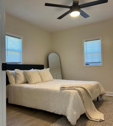 Newly Renovated Home Near DT