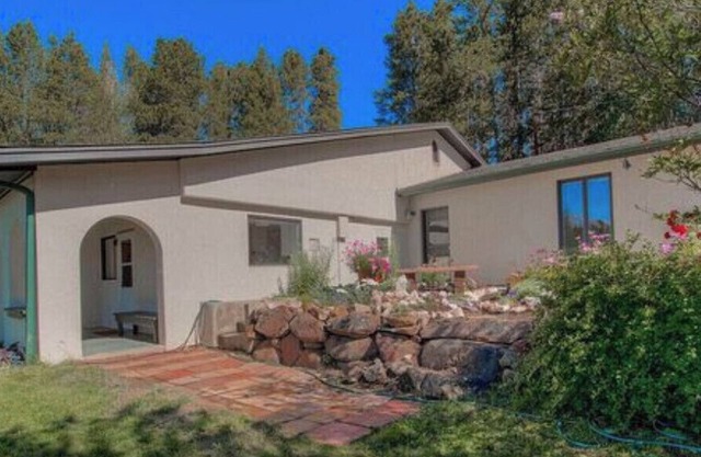 Newly-Renovated House on 30+ Acres!