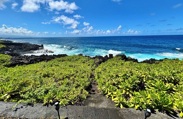 Maison en bord de mer à 3 niveaux. PAS DANS LA ZONE AVEC LE FLUX RECENT DE LAVA !!!