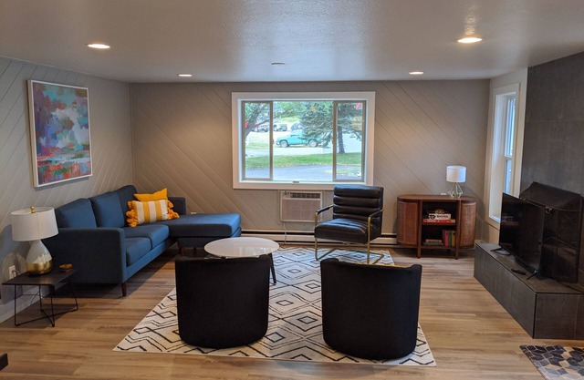 Newly Renovated In-Town Whitefish Townhome w/ Pool. Between Downtown & Ski Hill.