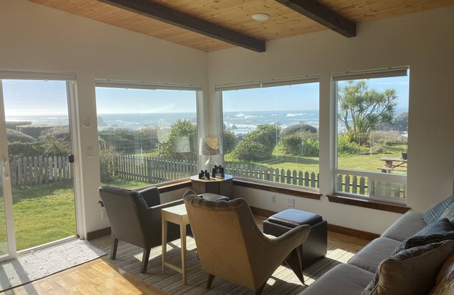 Récemment rénové Oceanfront Beach House