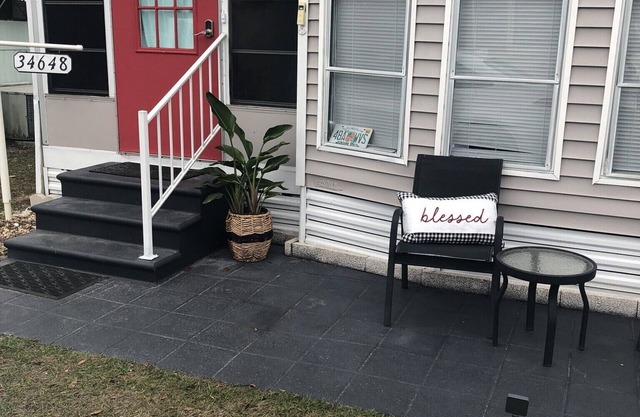 Newly renovated quaint little place