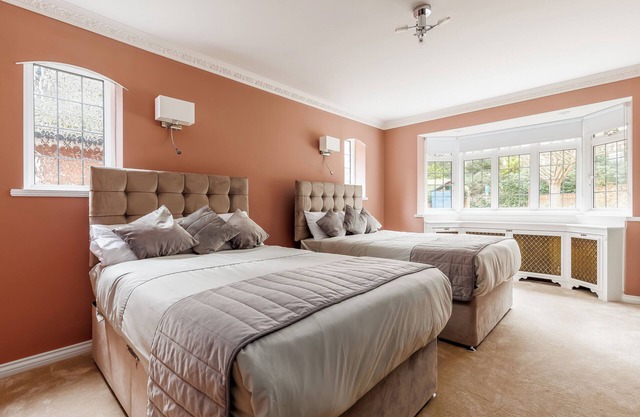Newly Renovated Traditional Family Home Near Beach
