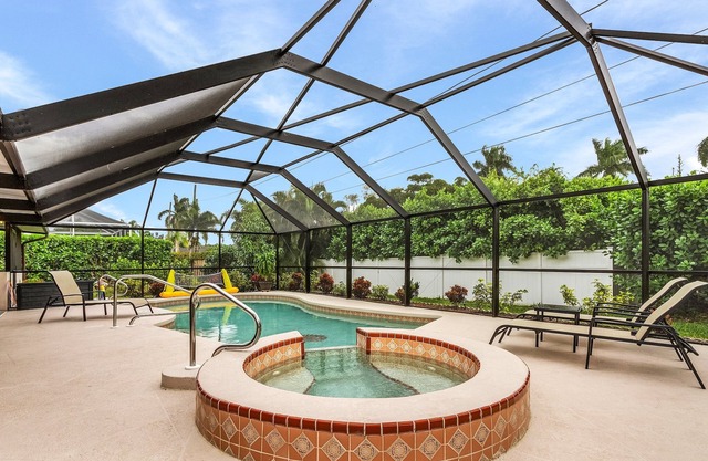 Newly Renovated Private Pool Home -Minutes to Bonita Beach. Quiet location.